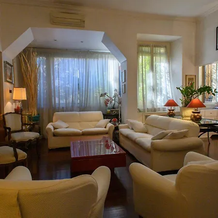 Apartment Roma Deluxe-3