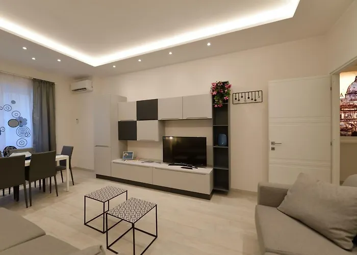 San Pietro Moonlight Luxury Apartment